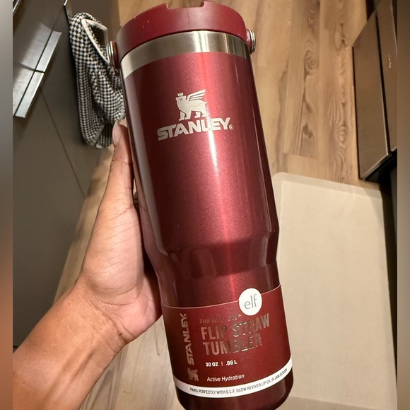 Stanley - Picture 3 of 3